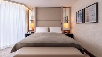 Club Room, 1 King Bed, Club Lounge Access