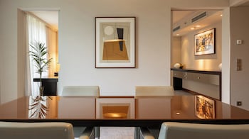 Signature Suite, 1 King Bed