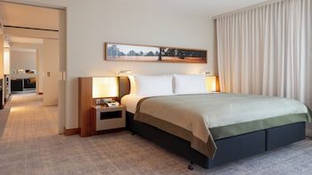 Signature Suite, 1 King Bed