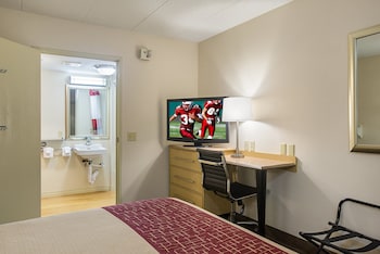 Superior Room, 1 King Bed, Accessible, Non Smoking (Roll-In Shower)