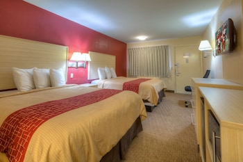 Deluxe Room, 2 Queen Beds, Non Smoking