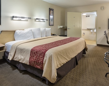 Superior Room, 1 King Bed, Accessible, Non Smoking (Roll-In Shower)