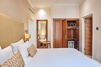 Junior Suite, 1 King Bed with Sofa bed