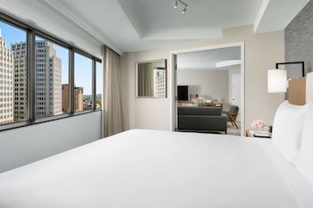 Executive Room, City View (Grand Bed)
