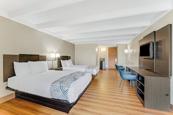 Standard Room, 2 Double Beds, Smoking