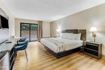 Standard Room, 1 King Bed, Smoking