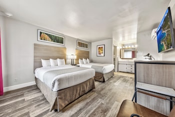 Room, 2 Double Beds (Hotel Room)