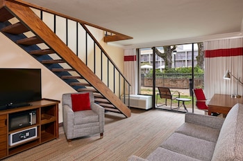 Room, 1 Bedroom, Balcony, Pool View
