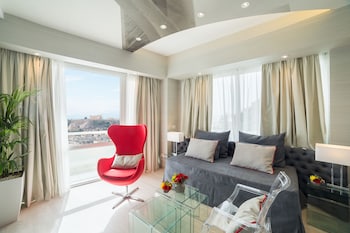 Deluxe Suite with Corner Balcony and Panoramic Acropolis View