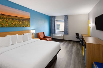 Standard Room, 1 King Bed
