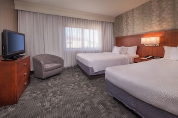 Suite, Multiple Beds, Hearing Accessible