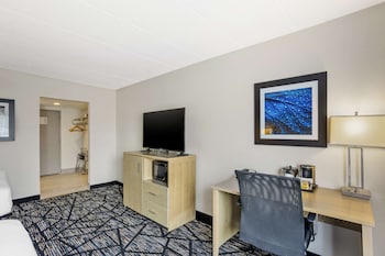 Standard Room, 2 Queen Beds, Non Smoking (Walk-in Shower)
