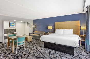 Suite, 1 King Bed, Non Smoking, Jetted Tub