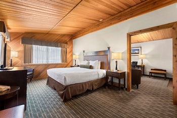 Suite, Multiple Beds, Non Smoking, Refrigerator & Microwave