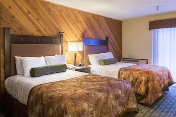 Standard Room, 1 King Bed, Accessible, Courtyard View