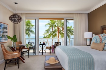 Suite, 1 King Bed with Sofa bed, Oceanfront (Lodge)
