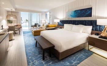 Premier Suite, 1 King Bed with Sofa bed, Oceanfront