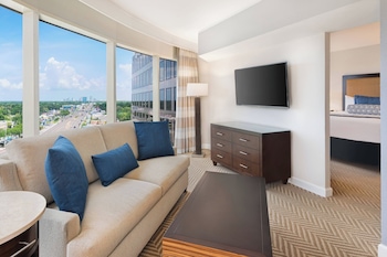 Junior Suite, 1 King Bed with Sofa bed, City View