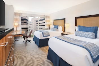 Traditional Room, 2 Double Beds (Mobility/Hearing Access, Roll-In Shwr)