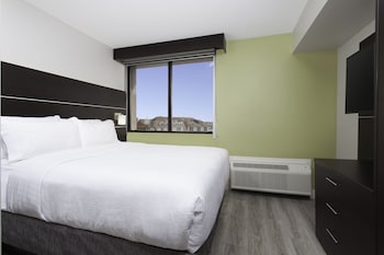 Standard Room, 1 Queen Bed with Sofa bed (Extra Floor Space)