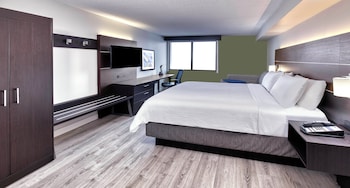 Standard Room, 1 King Bed