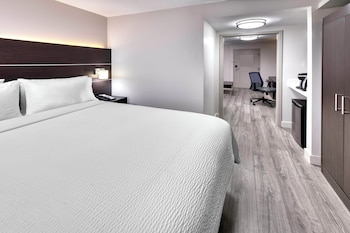 Standard Room, 1 Queen Bed with Sofa bed (Extra Floor Space)