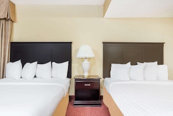 Executive Studio Suite, 2 Queen Beds, Non Smoking