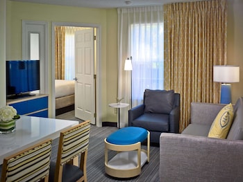 Room, 1 King Bed, Accessible (Mobility/Hearing)