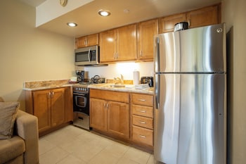 Studio, Ocean View (Unit 605)