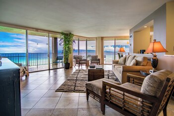 Condo, 2 Bedrooms, 2 Bathrooms, Oceanfront (Unit 1110)