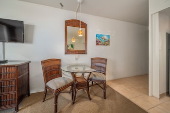 Studio, Ocean View (Unit 502)