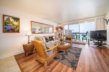 Condo, 1 Bedroom, Oceanfront (Unit 1012 ,1Bath)