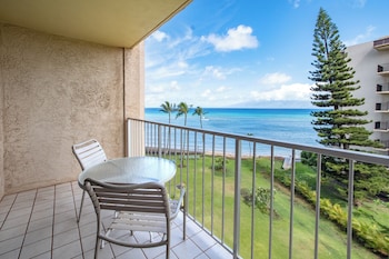 Studio, Ocean View (Unit 504)