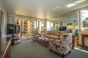 Condo, 2 Bedrooms, 2 Bathrooms, Partial Ocean View (Unit 401)