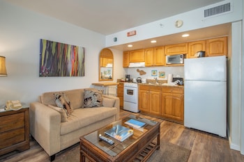 Studio, Ocean View (Unit 519)
