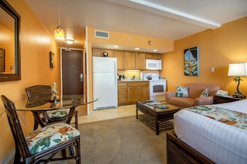 Studio, Ocean View (Unit 716)