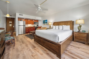 Studio, Ocean View (Unit 402)