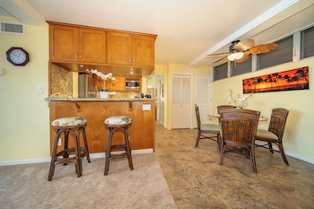 Condo, 1 Bedroom, Oceanfront (Unit #912, 1 Bath)