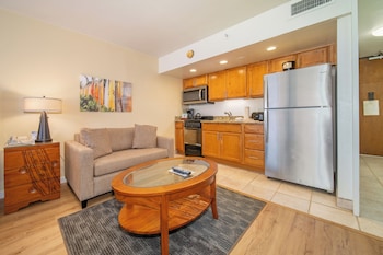 Studio, Ocean View (Unit 1117)