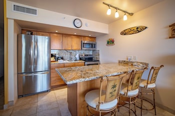 Studio, Ocean View (Unit 904)