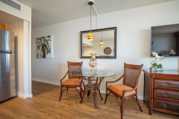 Studio, Ocean View (Unit 1119)