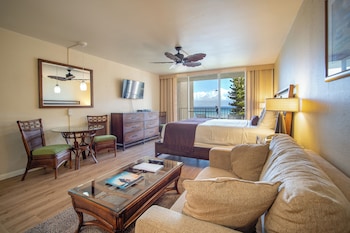 Studio, Ocean View (Unit 605)