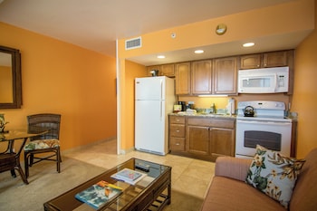 Studio, Ocean View (Unit 716)