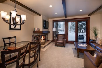 Deluxe Room, 3 Bedrooms (3 Bath)