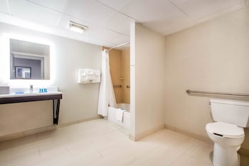 Standard Room, 2 Queen Beds, Accessible (Communications Accessible)