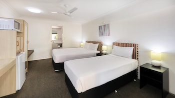 Standard Room, Multiple Beds, Non Smoking