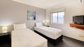 Family Room, Multiple Beds, Non Smoking
