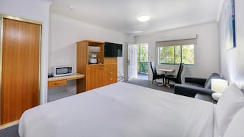 Deluxe Room, 1 King Bed, Non Smoking