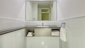Superior Apartment, 1 King Bed, Non Smoking, Kitchenette