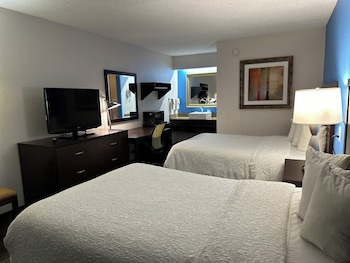 Deluxe Room, 2 Double Beds, Non Smoking